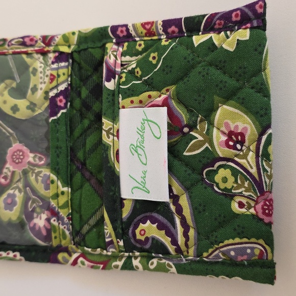 Vera Bradley Green & Pink Wallet. - Picture 7 of 11